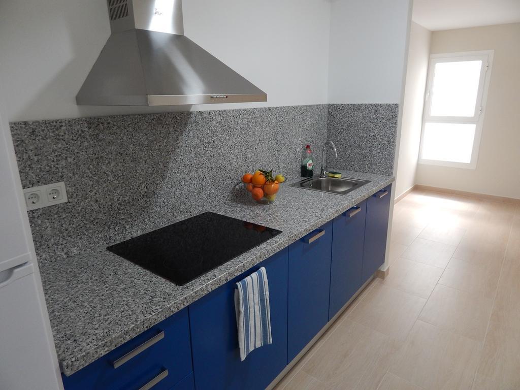 Apartamentos La Rosita Μπένιντορμ Δωμάτιο φωτογραφία